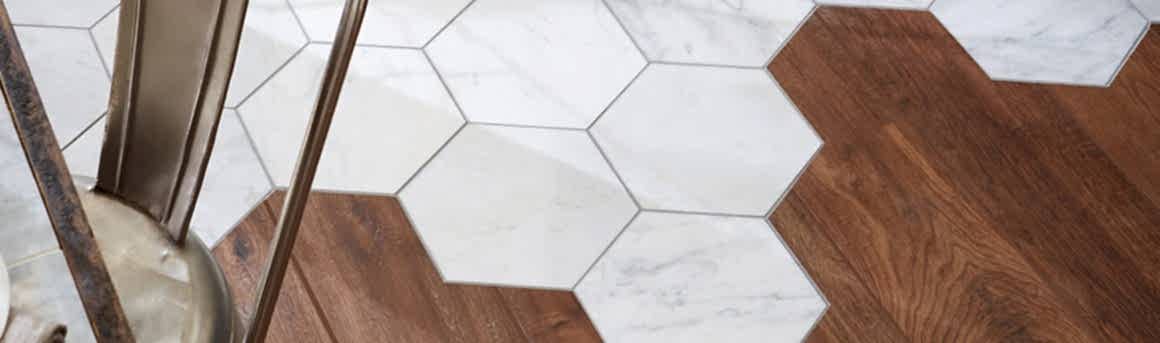 Стыковка плитки и ламината